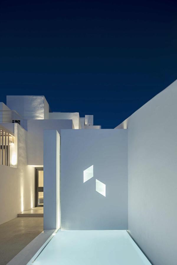 Cubic Mykonos Seafront Design Suites Ornos  Zewnętrze zdjęcie